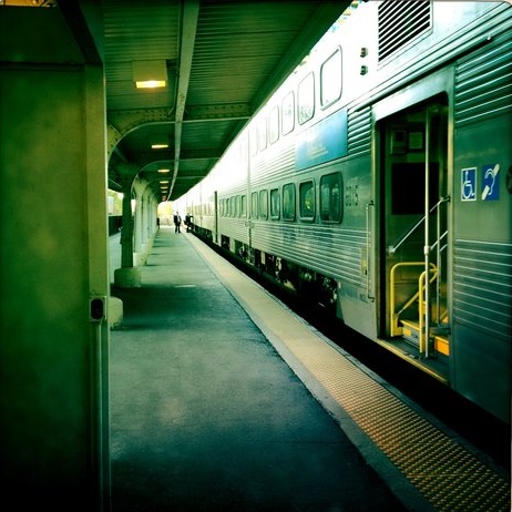 ogilvie-transportation-center-platforms-large